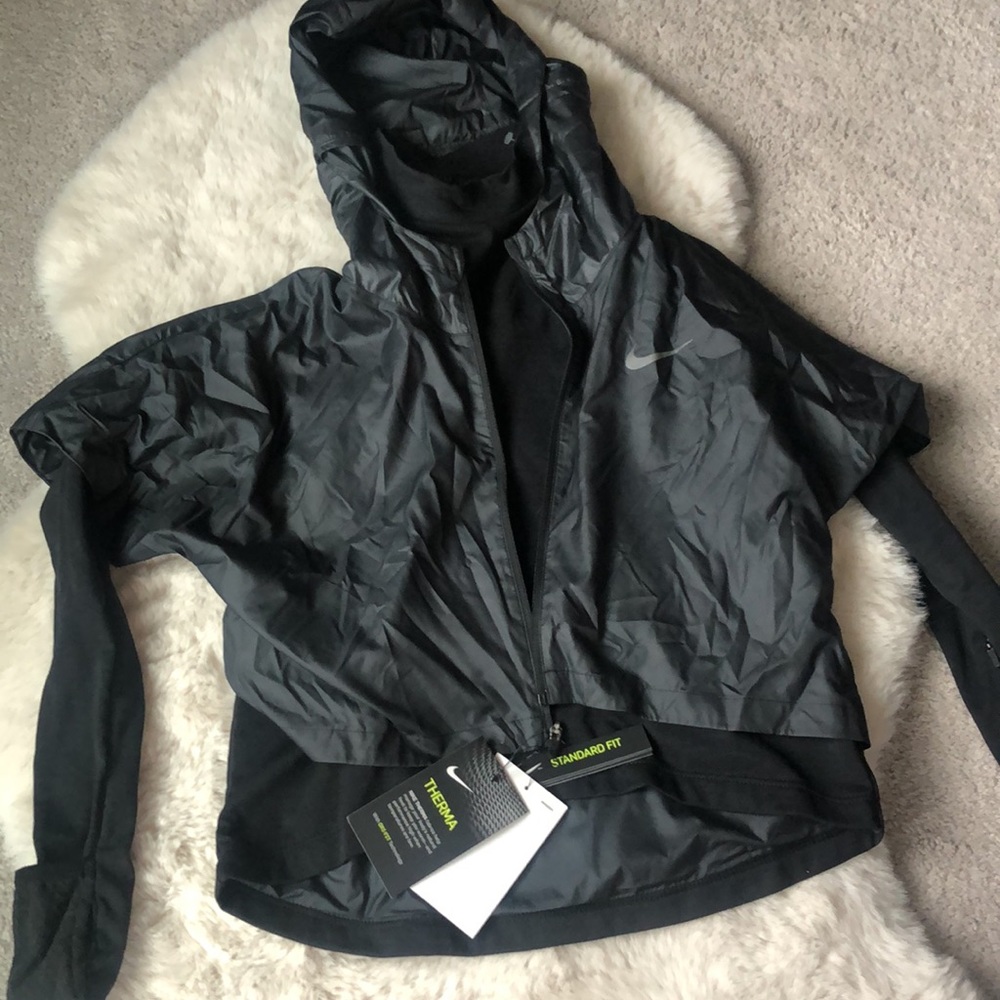 NWT- Nike Therma dri-fit top/jacket combo.  XS. Running